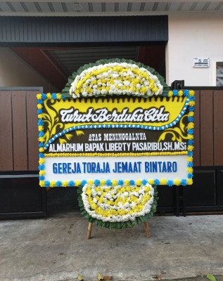 Papan Bunga Duka di Purus