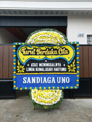 Papan Bunga Duka di Purus